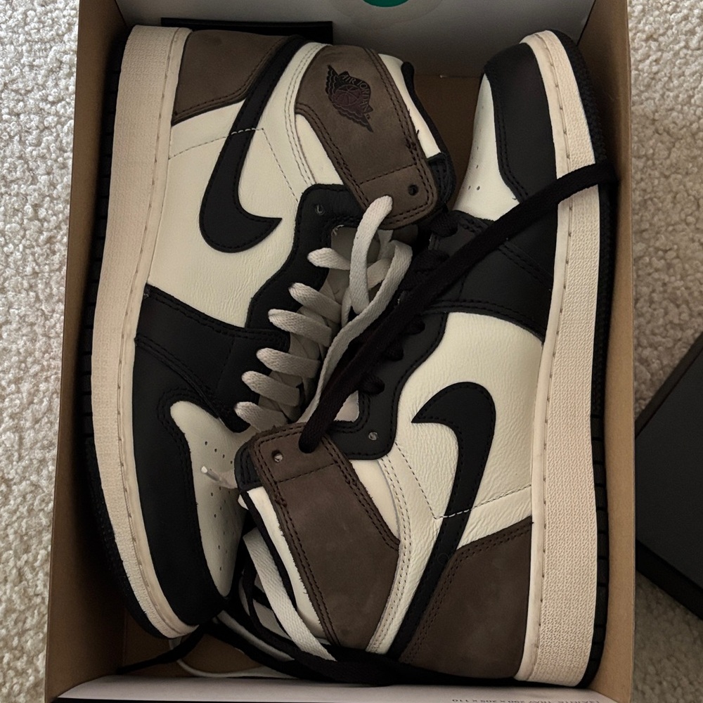 Nike Air Jordan 1 High - White/Black/Brown